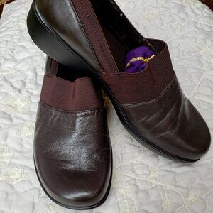 EUC EASY SPIRIT ESDILLONA premium leather platform wedges (9) chocolatey brown